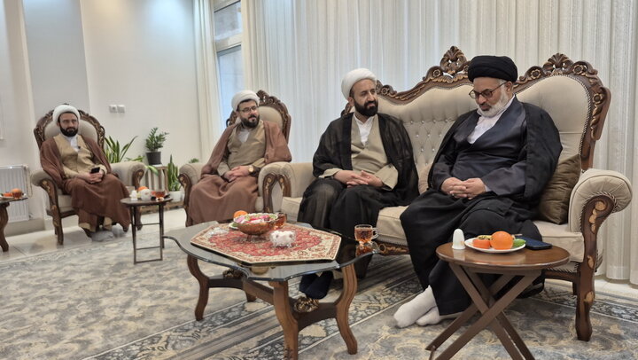 تصاویر/ دیدار حجت‌الاسلام قنواتی با حجت‌الاسلام  فرجی جانباز دوران دفاع مقدس