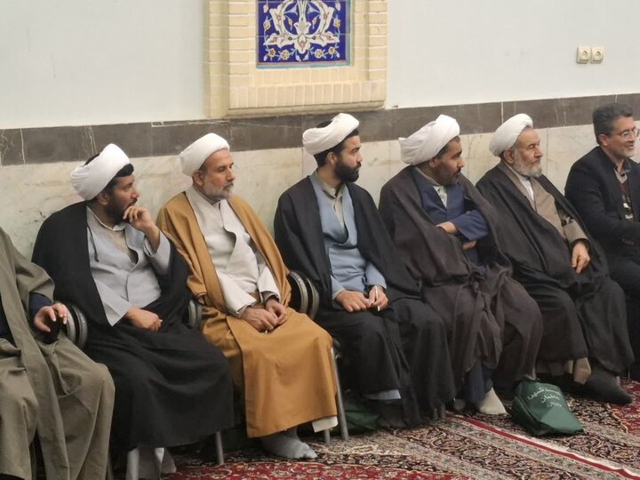 تصاویر/ یادواره ۱۳۹ شهید روحانی عملیات کربلای ۴ درحسینیه آیت الله مصطفوی کاشان