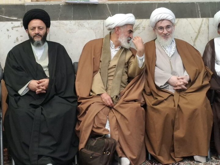 تصاویر/ یادواره ۱۳۹ شهید روحانی عملیات کربلای ۴ درحسینیه آیت الله مصطفوی کاشان