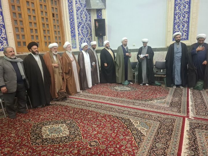 تصاویر/ یادواره ۱۳۹ شهید روحانی عملیات کربلای ۴ درحسینیه آیت الله مصطفوی کاشان