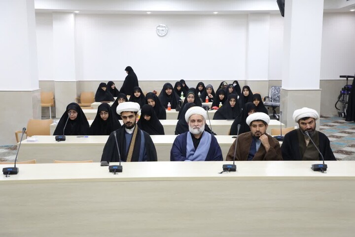 تصاویر/ تجلیل از طلاب نخبه پژوهشی حوزه علمیه استان یزد