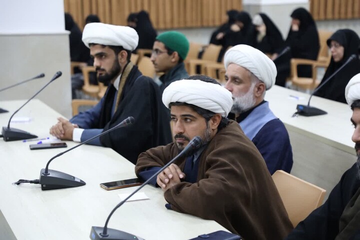 تصاویر/ تجلیل از طلاب نخبه پژوهشی حوزه علمیه استان یزد