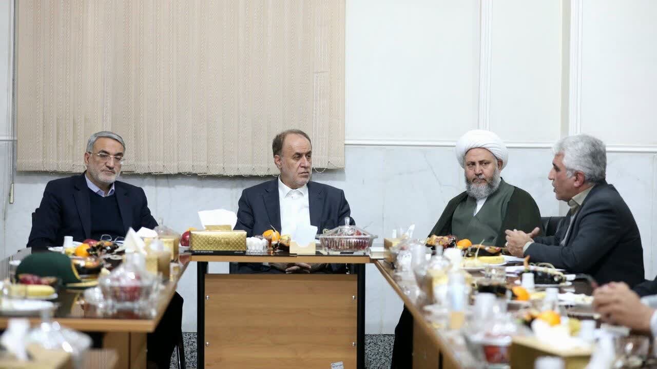 بررسی اولویت‌های توسعه‌ای شهرستان آران و بیدگل با حضور نایب‌رئیس مجلس +تصاویر