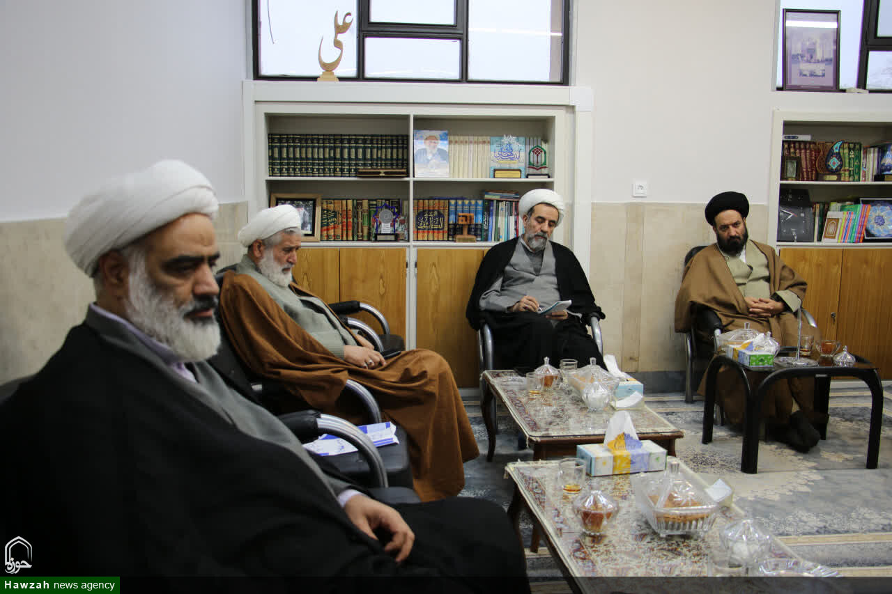 جلسه دبیرخانه حوزه پیشرو و سرآمد حوزه علمیه استان اصفهان برگزار شد + عکس