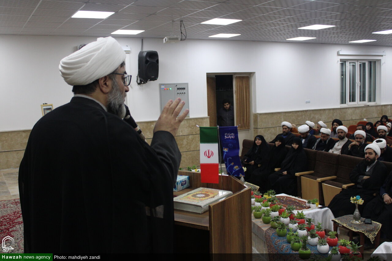 Kadınlar Cihatta Çağımızın Öncüleridir