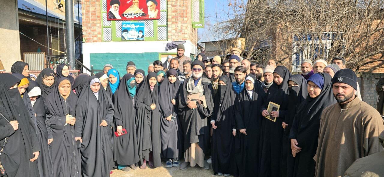 टीचर्स की ज़िम्मेदारी की भावना और धार्मिक और एजुकेशनल सर्विस बहुत तारीफ़ के काबिल हैं, आका हसन मूसवी