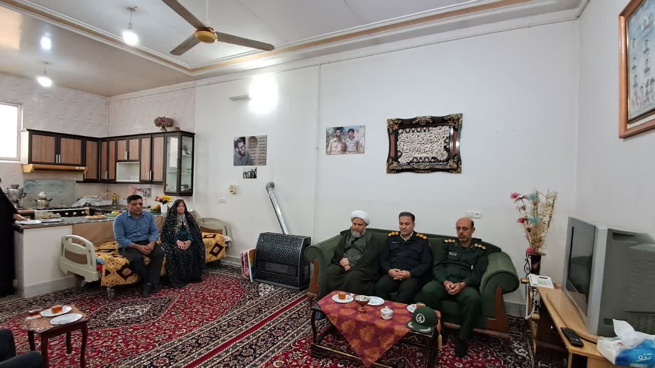 راه شهدا ضامن امنیت و عزت امروز جامعه است