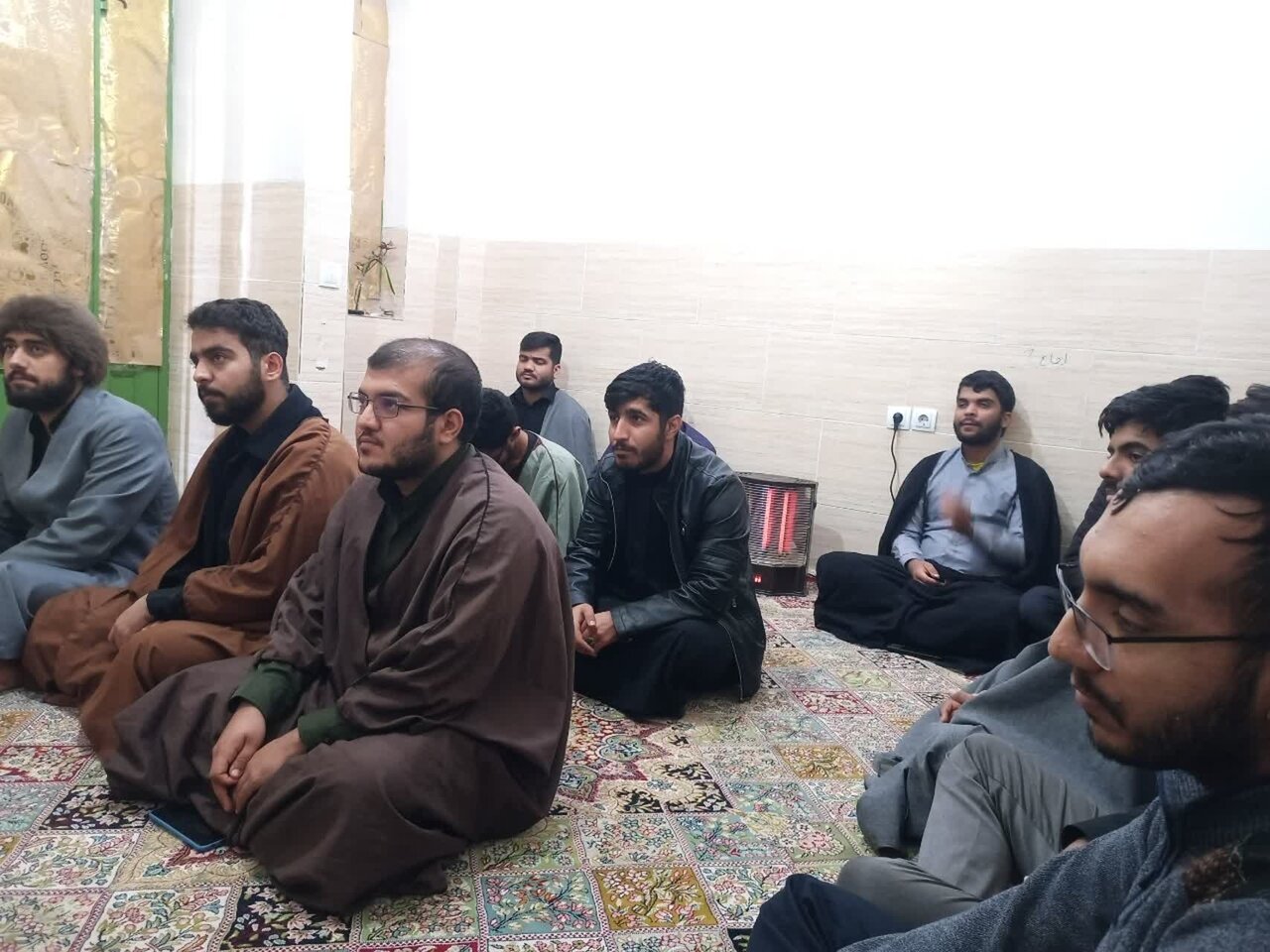 برگزاری کارگاه آموزش مقاله‌نویسی علمی در مدرسه علمیه امام هادی(ع) عنبرآباد.