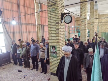 تصاویر/ اقامه نماز جمعه شهداد