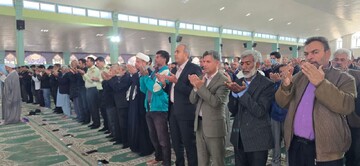 تصاویر/ اقامه نماز جمعه شهر عنبرآباد