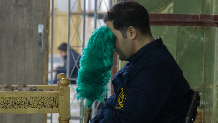 تصاویر/آیین معنوی احیا و شب زنده داری در لیلة الرغائب در نجف ایران