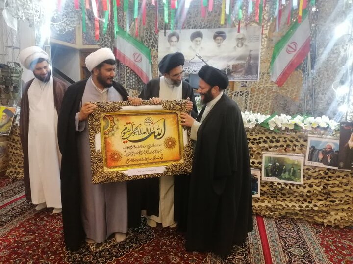 تصاویر/تجلیل شهید عرصه تبلیغ بین‌الملل و روحانی جانباز در کاشان