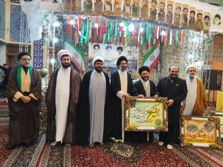 تصاویر/تجلیل شهید عرصه تبلیغ بین‌الملل و روحانی جانباز در کاشان