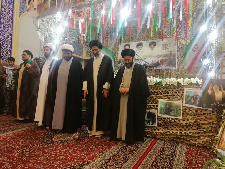 تصاویر/تجلیل شهید عرصه تبلیغ بین‌الملل و روحانی جانباز در کاشان