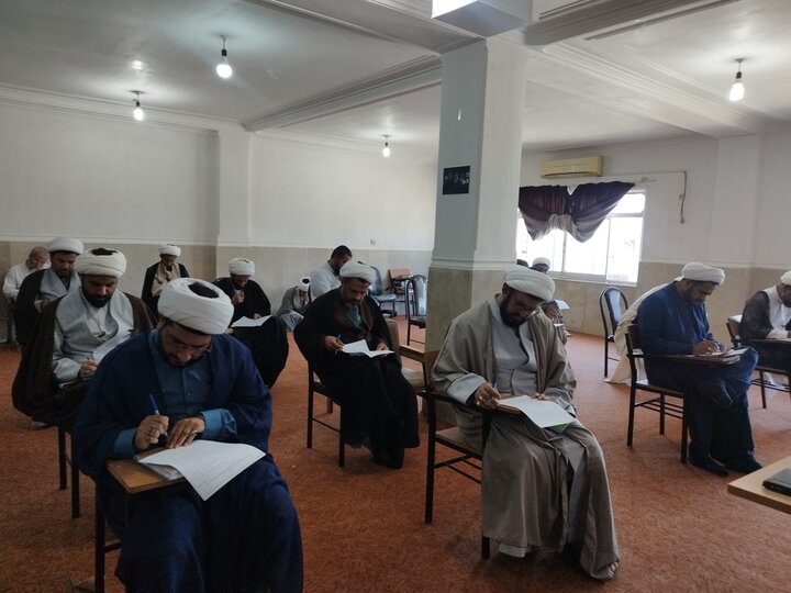 آزمون پایانی دوره تکمیلی دانش افزایی اساتید مدارس علمیه سیستان و بلوچستان