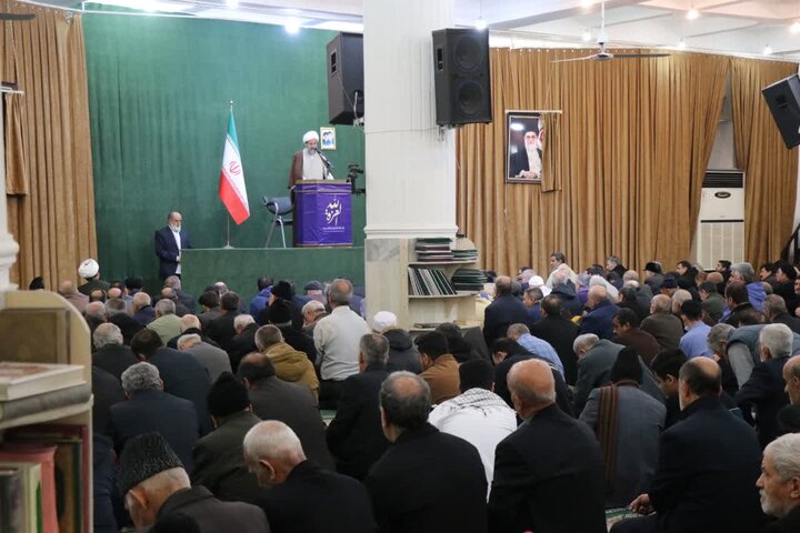 تصاویر/ نماز عبادی سیاسی جمع در قرچک