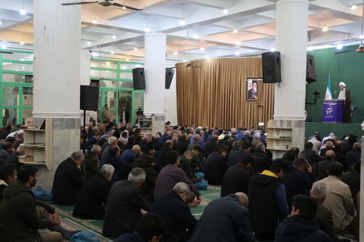 تصاویر/ نماز عبادی سیاسی جمع در قرچک