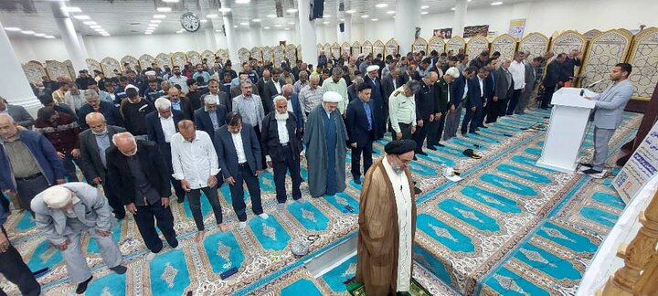 نمازجمعه امروز شهر جم به روایت تصاویر