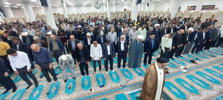 نمازجمعه امروز شهر جم به روایت تصاویر