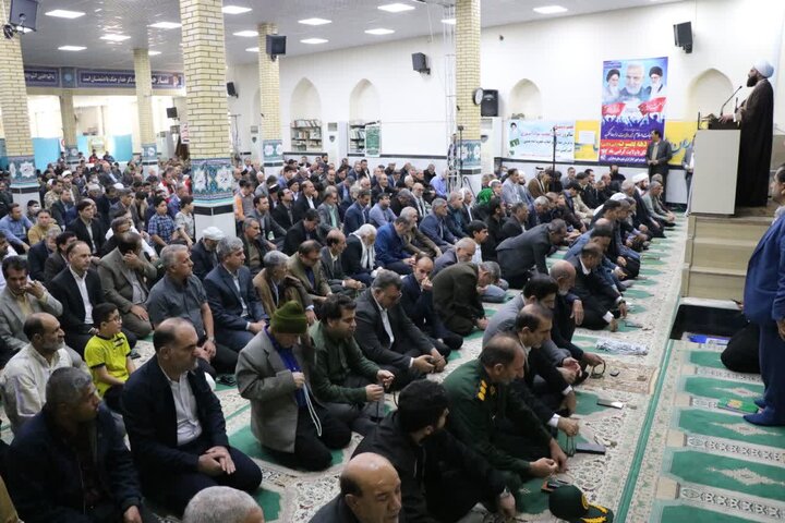 تصاویر/ اقامه نماز جمعه در شهرستان دهلران