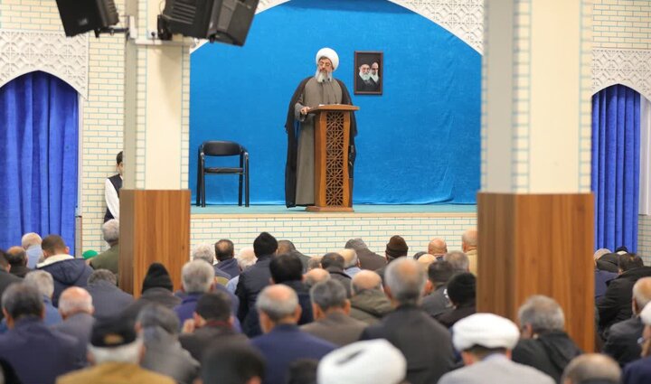 تصاویر/ نماز عبادی سیاسی جمعه در ساوجبلاغ