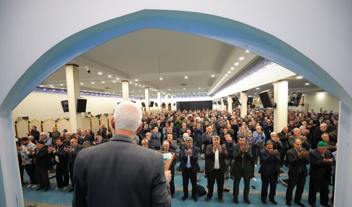 تصاویر/ نماز عبادی سیاسی جمعه در ساوجبلاغ