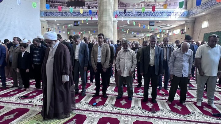 نماز جمعه کنگان به روایت تصویر