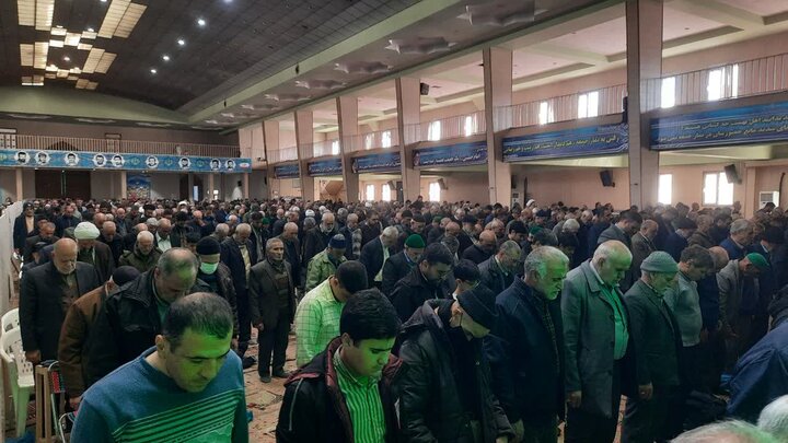 تصاویر/اقامه نماز عبادی سیاسی جمعه در خمین