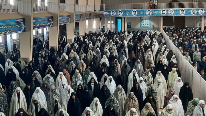 تصاویر/اقامه نماز عبادی سیاسی جمعه در خمین