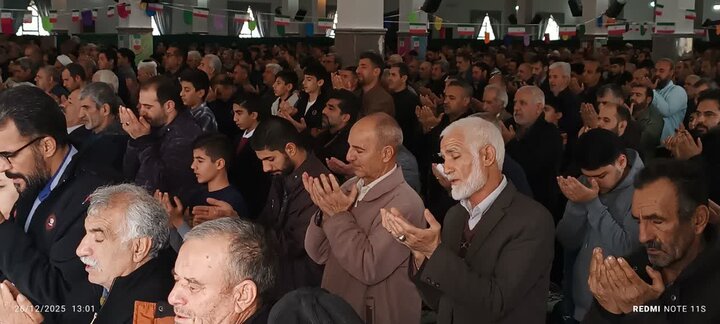 تصاویر/اقامه نماز عبادی سیاسی جمعه در ساوه