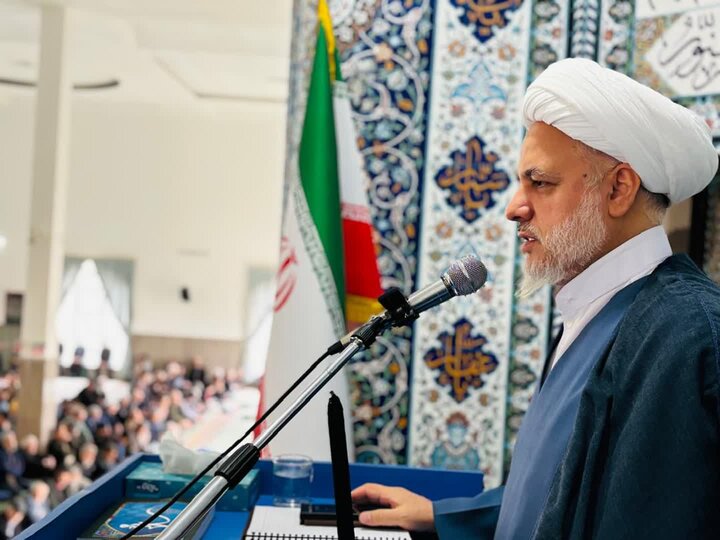 تصاویر/اقامه نماز عبادی سیاسی جمعه در ساوه