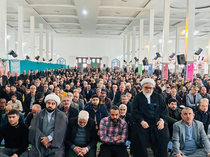 تصاویر/اقامه نماز عبادی سیاسی جمعه در ساوه