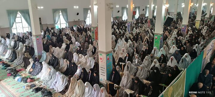 تصاویر/اقامه نماز عبادی سیاسی جمعه در ساوه