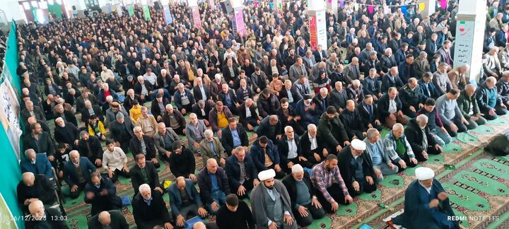 تصاویر/اقامه نماز عبادی سیاسی جمعه در ساوه