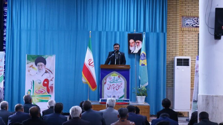 تصاویر/ اقامه نماز جمعه در شهرستان ایوان