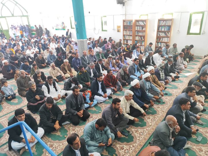 تصاویر/ اقامه نماز جمعه ریگان