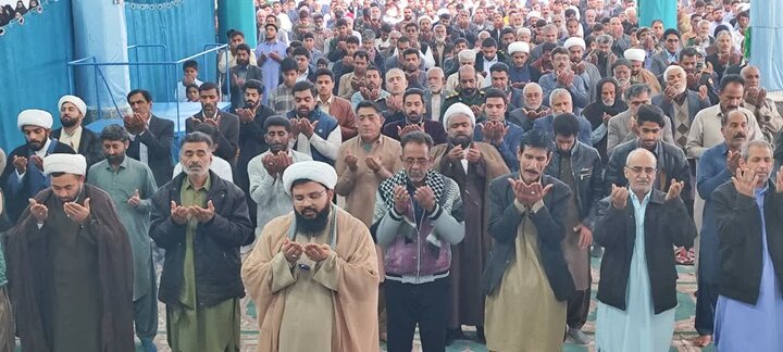 تصاویر/ اقامه نماز جمعه ریگان