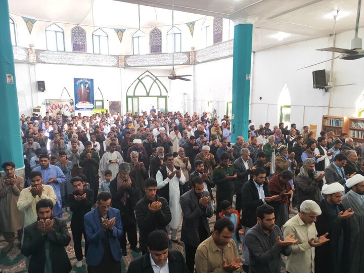 تصاویر/ اقامه نماز جمعه ریگان