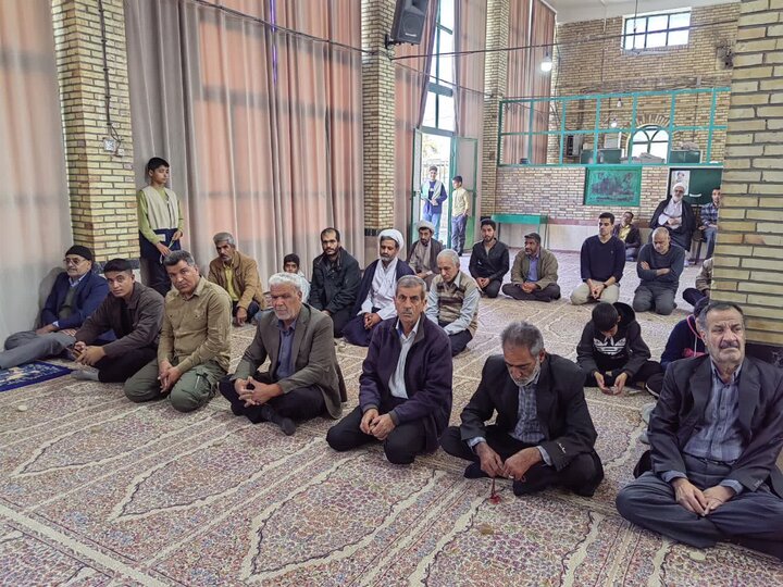 تصاویر/ اقامه نماز جمعه شهداد