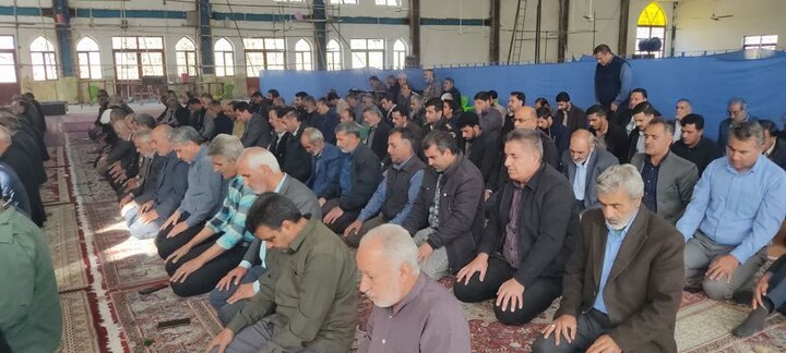 تصاویر/ اقامه نماز جمعه شهر صفائیه