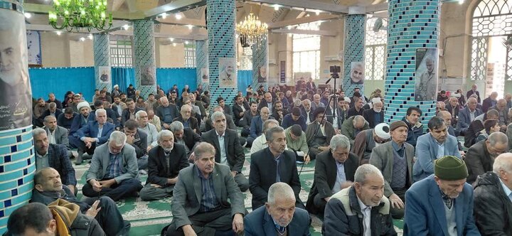 تصاویر/ اقامه نماز جمعه شهر انار