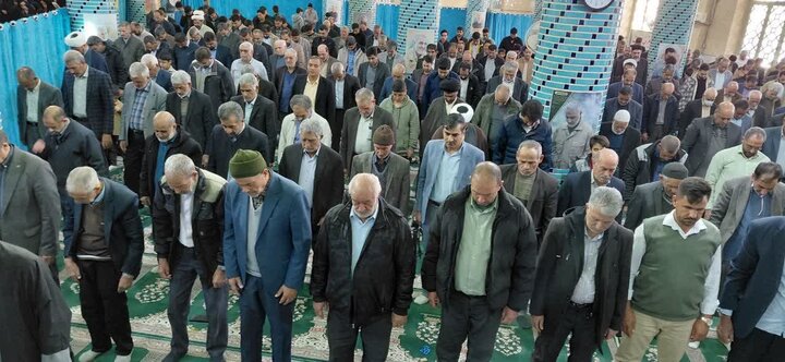 تصاویر/ اقامه نماز جمعه شهر انار