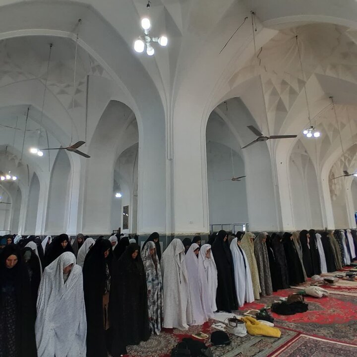 تصاویر/ اقامه نماز جمعه شهر بردسیر