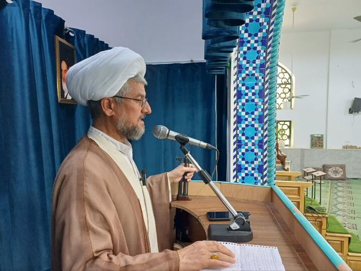 تصاویر/ اقامه نماز جمعه امین‌شهر