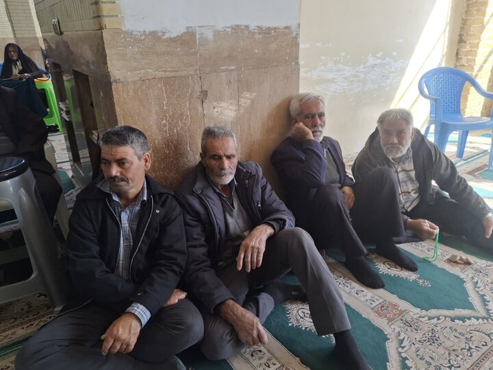 تصاویر/ اقامه نماز جمعه شهر بلورد