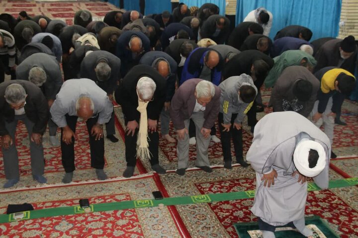 تصاویر/ اقامه نماز جمعه شهر پاریز