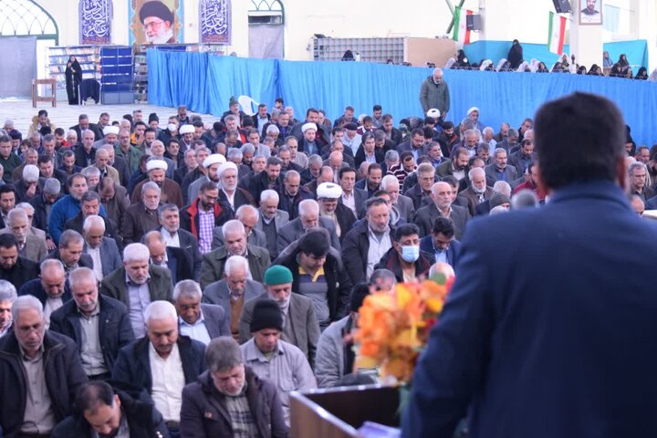 تصاویر/ اقامه نماز جمعه شهربابک