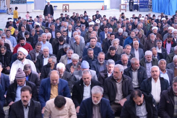 تصاویر/ اقامه نماز جمعه شهربابک