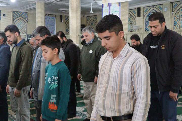 تصاویر/ اقامه نماز جمعه شهر زیدآباد