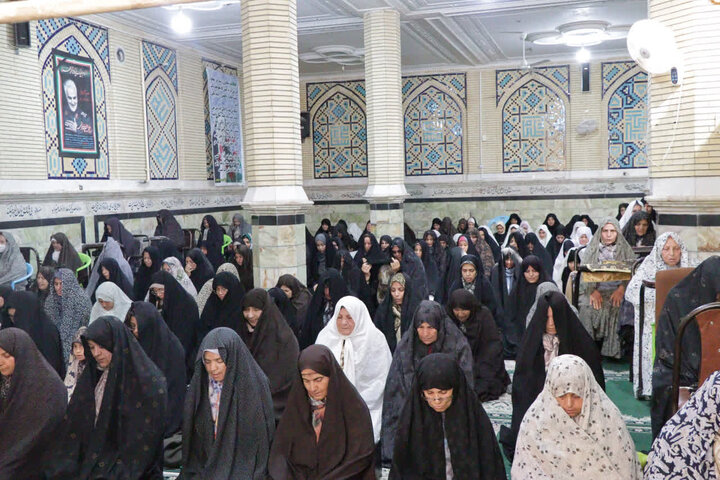 تصاویر/ اقامه نماز جمعه شهر زیدآباد